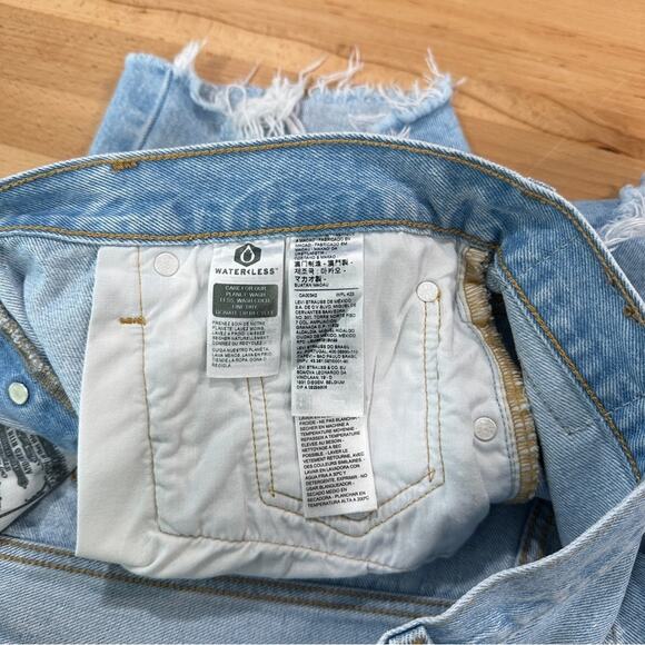 Levi’s 501 Original Fit High Rise Jean Shorts Distressed
 size 32 - Picture 5 of 7